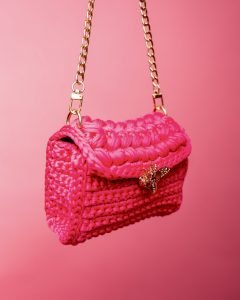Hot Pink Bee Crossbody Bag – image 1